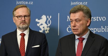 Minister przyjął miliony. Czeski rząd na skraju upadku