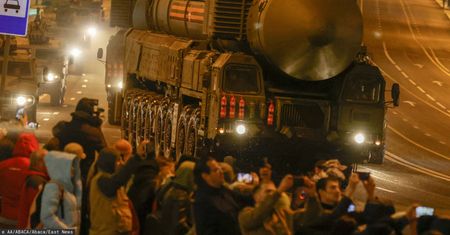 Wojsko na ulicach Moskwy. "Na froncie atomówki"