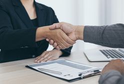 Nowe przepisy i dofinansowanie dla pracodawców. Skorzystają na tym osoby 50+