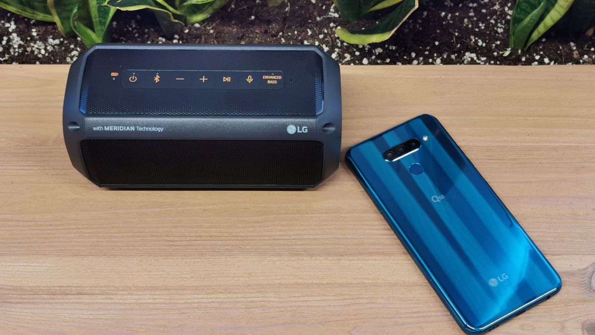 LG Q60 wchodzi do Polski. Konkretny gratis w startowej promocji 1