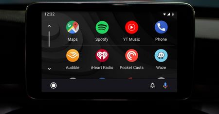 Android Auto wkrótce w Polsce. Google rozszerza listę krajów ze wsparciem usługi