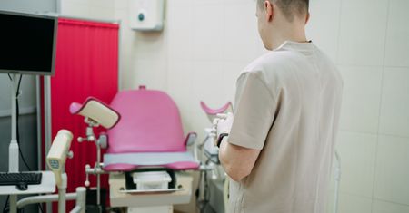 "Wyszła naga z przebieralni". Lekarz mówi, jak zachowała się pacjentka