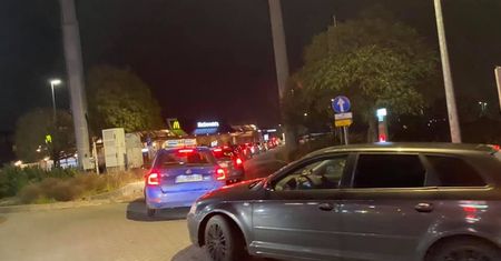 Stać godzinę, by kupić kanapkę Drwala? McDonald's po mistrzowsku stosuje złotą zasadę sprzedaży