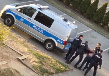 Niemowlę przestało oddychać podczas awantury domowej. Dramatyczna interwencja w Wejherowie