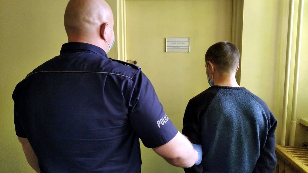 Mazowieckie. Agresywny 41-latek zaatakował pracownika baru