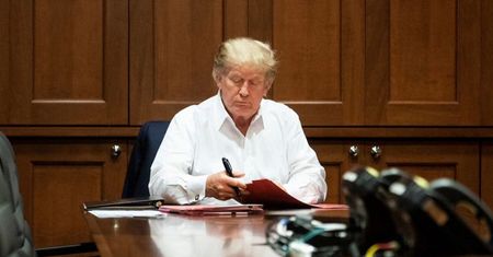 Koronawirus u Trumpa. Lekarze o stanie zdrowia prezydenta USA