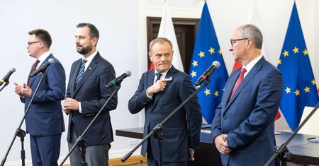 100 konkretów Tuska czy koalicji? "Nas obowiązuje umowa, a nie konkrety Platformy"