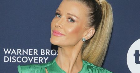 Joanna Krupa błyszczy na ramówce "TVN". Dosłownie! Ona wie, co założyć na czerwony dywan