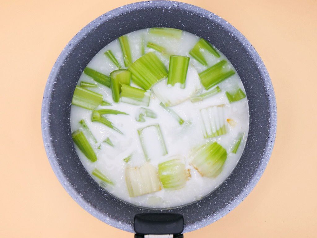 zupa krem z selera naciowego i mleczka kokosowego przepis