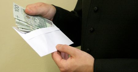 Ksiądz wskazał "sugerowaną" kwotę po kolędzie
