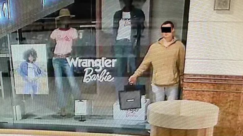 Złodziej udawał manekina