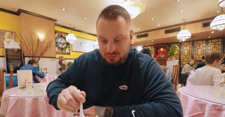 Zjadł zupę z węża w Chinach. Ze szczegółami opisał, jak smakuje