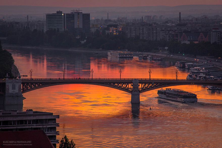 Przez 5 lat szukał idealnego światła, aby sfotografować Budapeszt. Udało mu się 8