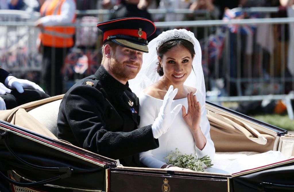 Prince Harry Marries Ms. Meghan Markle - Procession
WINDSOR, ENGLAND - MAY 19: (EDITORS NOTE: Retransmission of #960087582 with alternate crop.) Prince Harry, Duke of Sussex and Meghan, Duchess of Sussex wave from the Ascot Landau Carriage during their carriage procession on Castle Hill outside Windsor Castle in Windsor, on May 19, 2018 after their wedding ceremony.  (Photo by Aaron Chown - WPA Pool/Getty Images)
WPA Pool
royal wedding2018, idsok wparota royal wedding marriage marrying wedding day royals