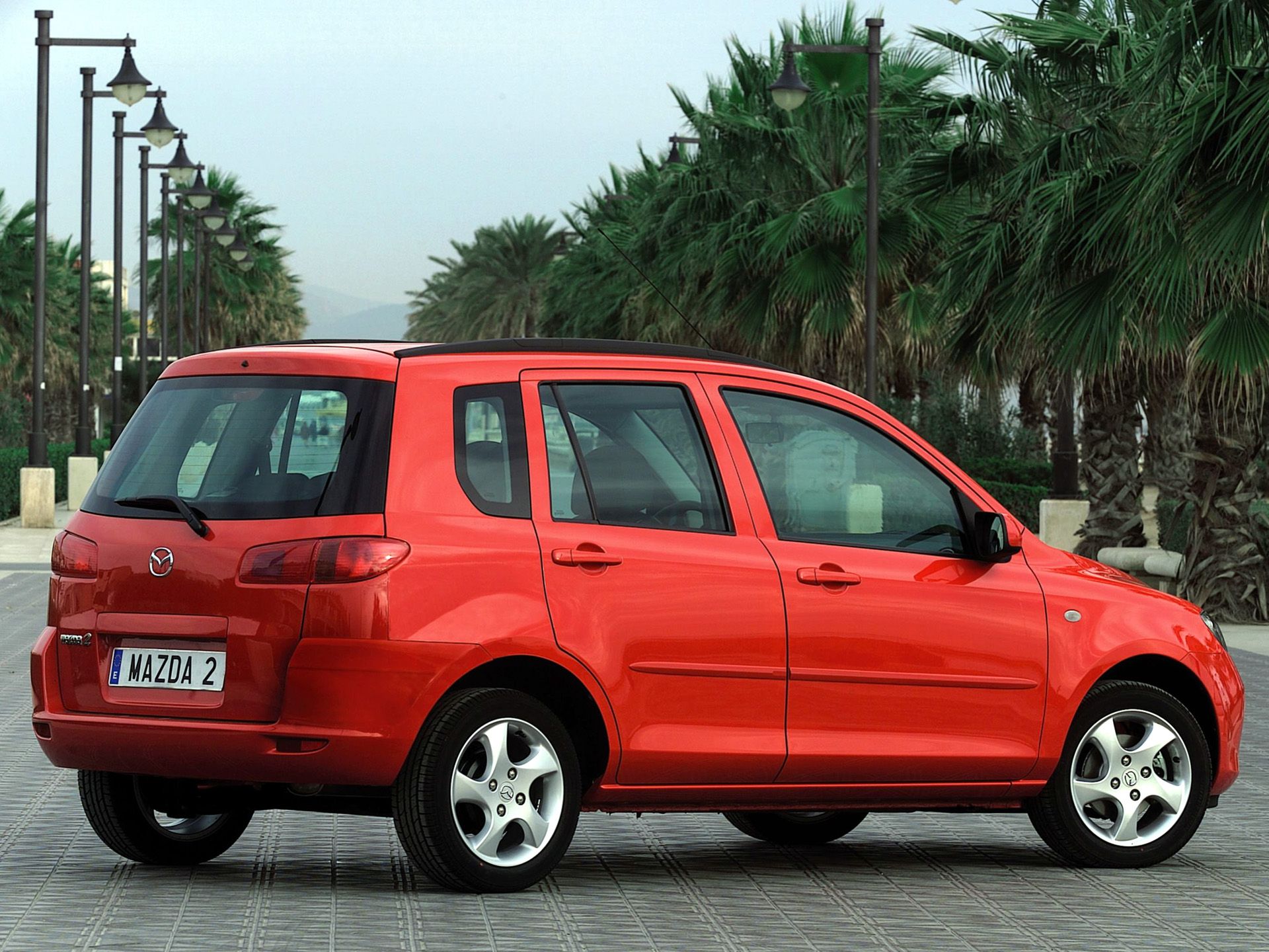 Mazda 2 3