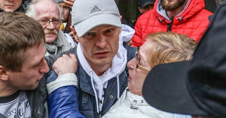 Matka Komendy od lat nie widuje syna. "On mnie pochował żywcem"