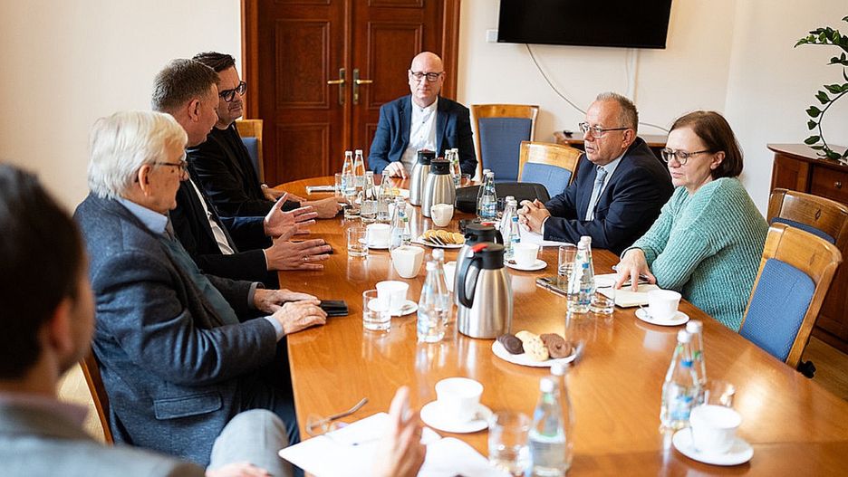 Dyżur dla byłych opozycjonistów (GM)