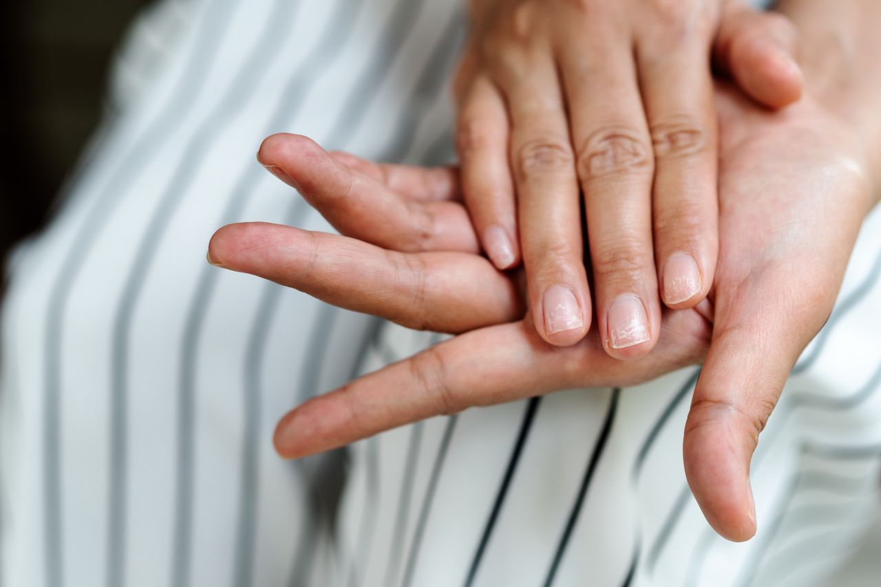 Discover the secret to healthy and beautiful nails at home