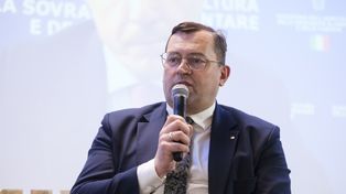 Ministerstwo tłumaczy się z pokazu mody. "Mamy nad tym kontrolę"