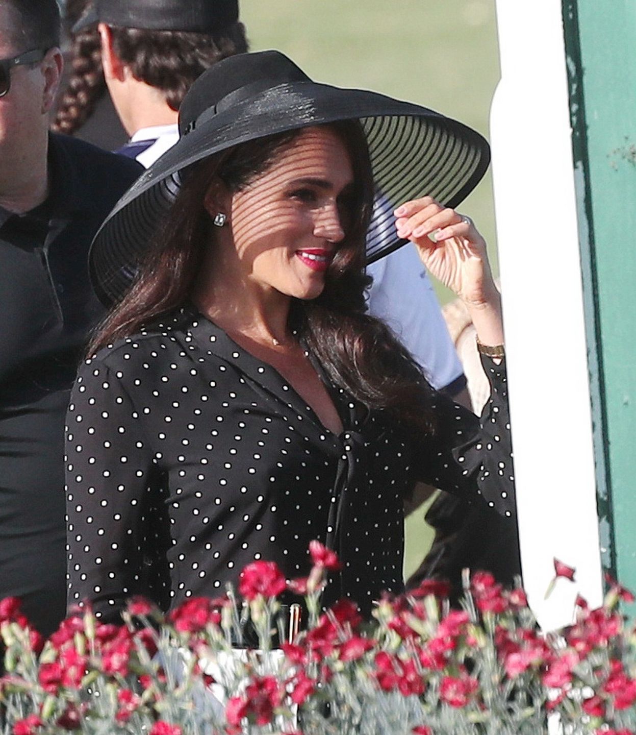 Meghan Markle i książę Harry całują się na charytatywnym meczu polo 