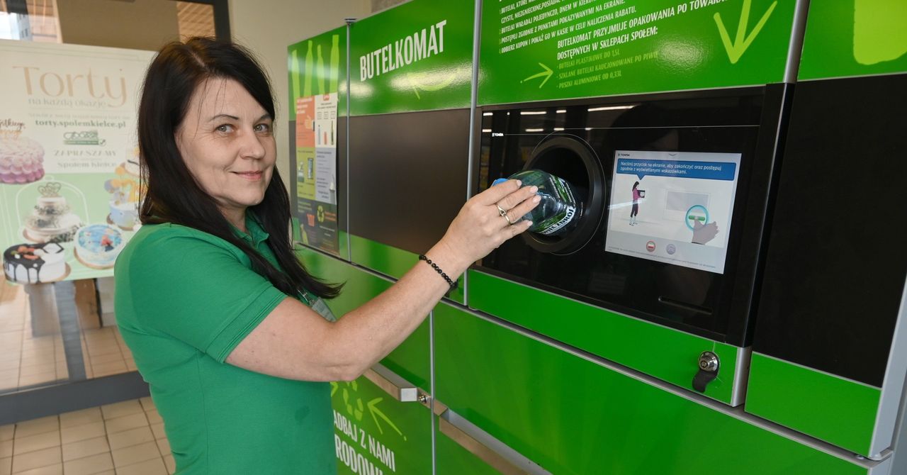 Kielce: System kaucyjny obowiązuje. Gdzie oddać butelki i puszki? Sprawdzamy, jak działa butelkomat