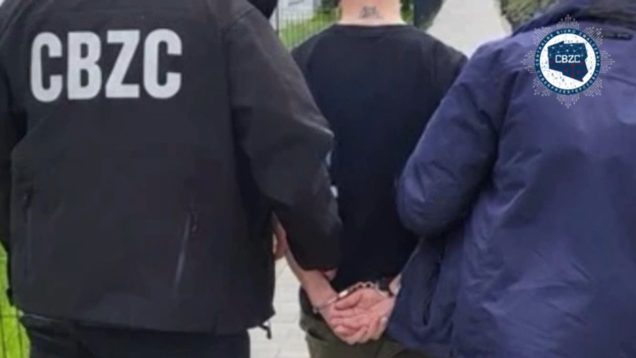 CBZC rozbiło siatkę fałszywych sklepów. 21 osób z zarzutami