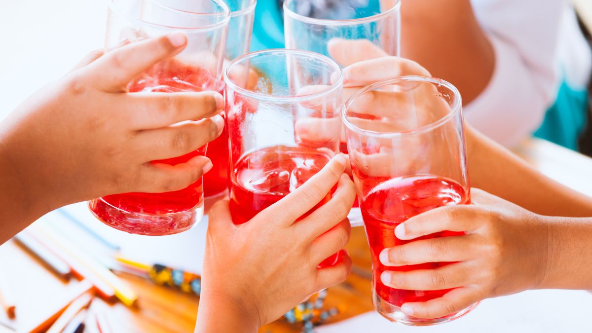 Czy syrop owocowy jest dobry dla dzieci? Rodzice powinni wiedzieć