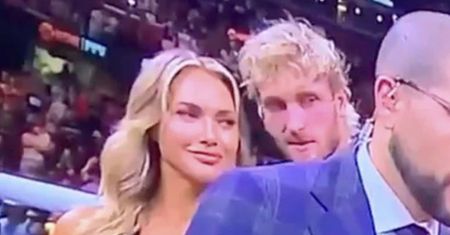To zdjęcie obiegło sieć. Tak Logan Paul filtrował z ring girl