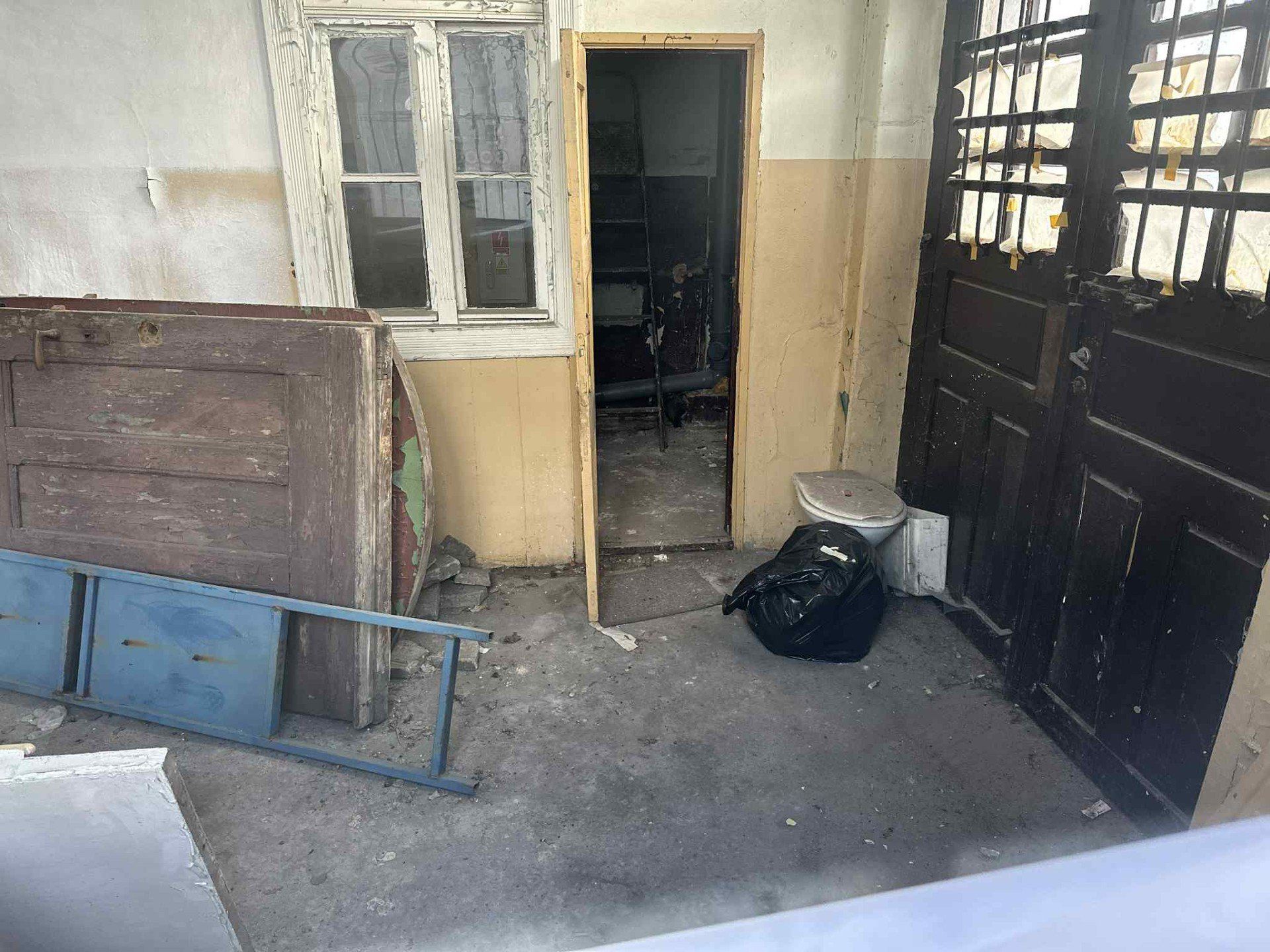 Dworzec PKP w Miastku zamknięty na kłódkę od 6 lat