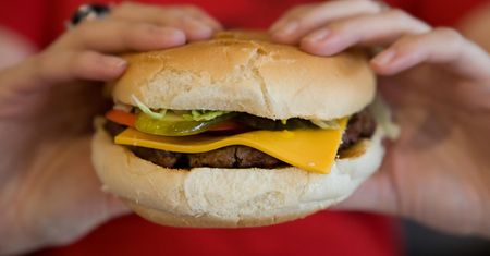 Burger znika ze znanej sieci. GIS wydał ostrzeżenie