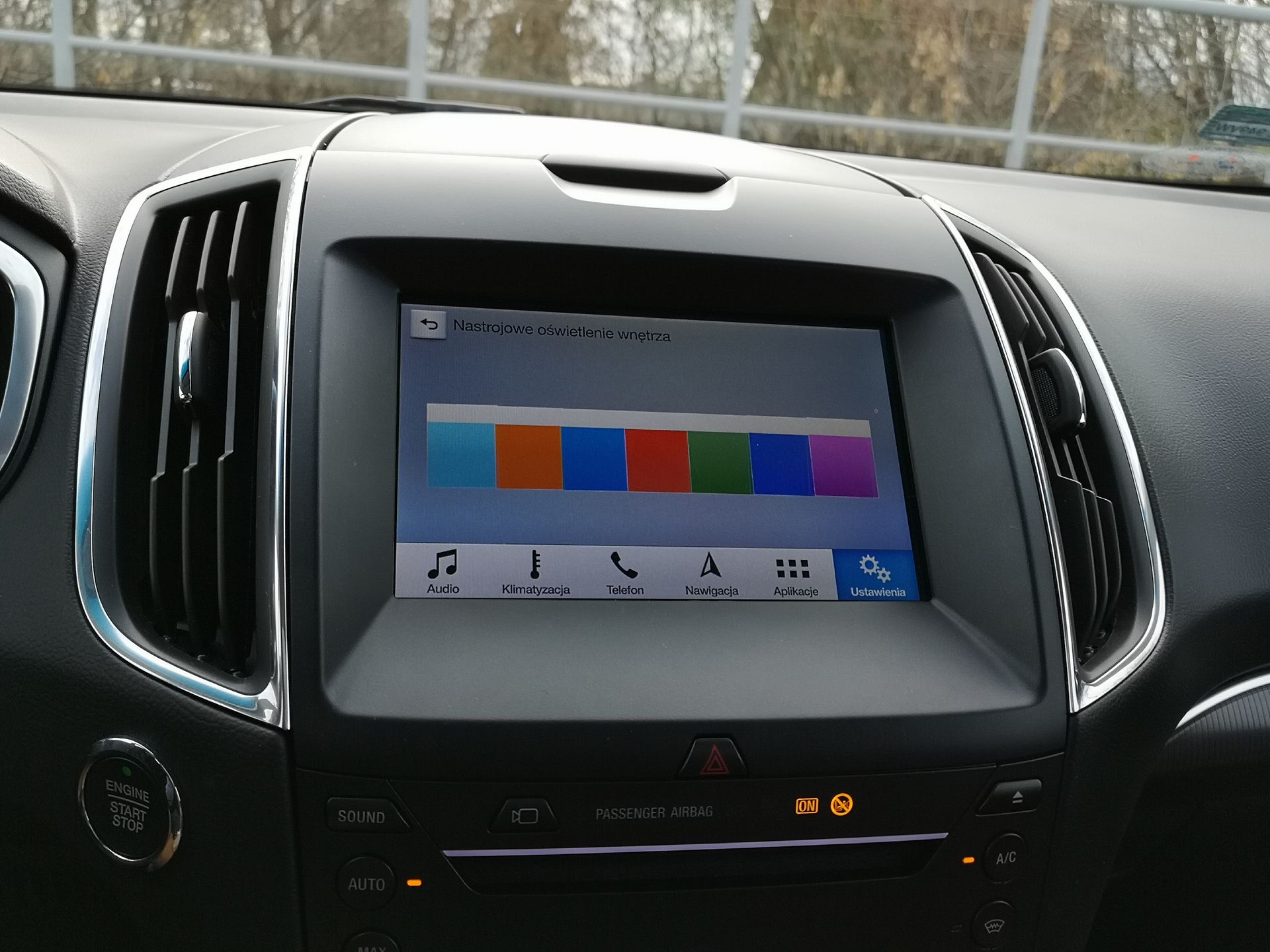 Ford Edge: audio B&O PLAY, wspomaganie parkowania i system Ford SYNC 3 15
