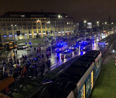 Wrocław. Mandat za znicz przed siedzibą PiS. Jest finał sprawy