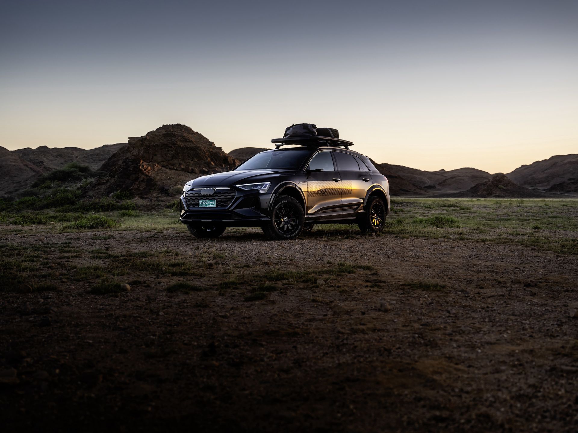 Audi Q8 e-tron edition Dakar