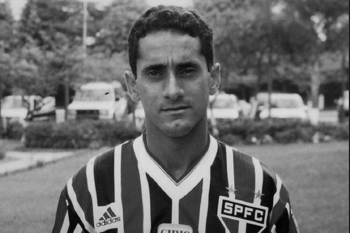 Trauer um "Ze Carlos": Brasilianische Fußballlegende mit 56 verstorben