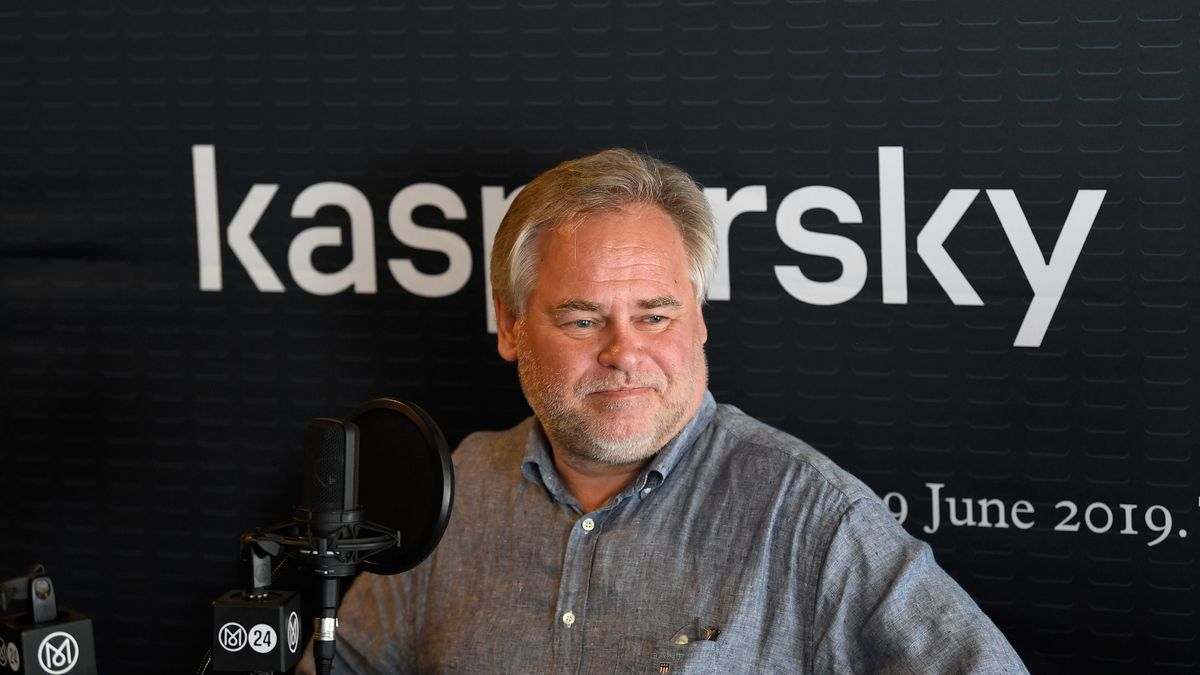 Jewgienij Kasperski przedłużył współpracę z Interpolem (Getty Images)