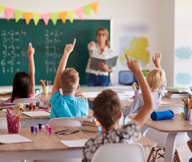 Podwyżki dla nauczycieli. Samorządy pytają o zwrot pieniędzy