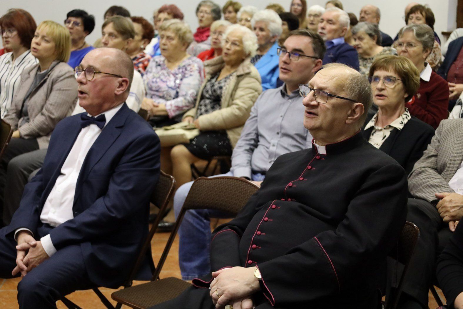 Pleszew śpiewająco świętuje odzyskanie Niepodległości przez Polskę!