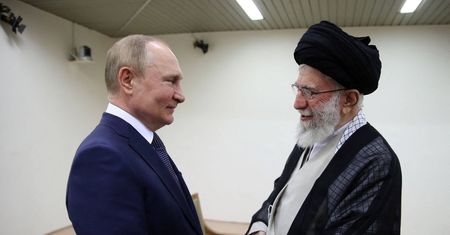 Rosyjski samolot w Teheranie. Moskwa pomoże w ataku na Izrael?