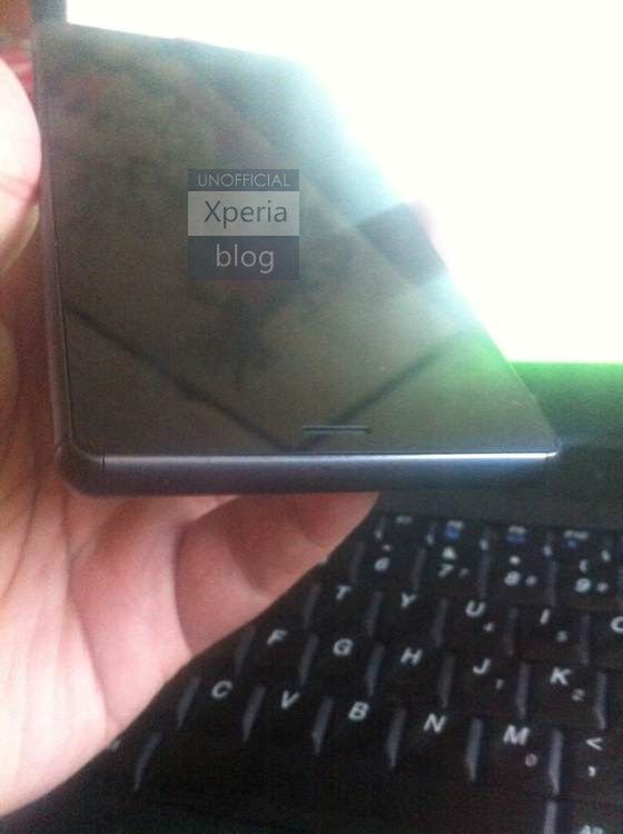 Xperia Z3 u boku Galaxy Note'a na zdjęciu. Znamy wielkość jej ekranu? 5