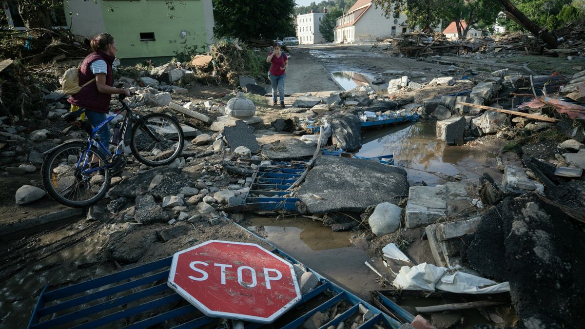 sieć dróg krajowych nieprzejezdna w pięciu miejscach
