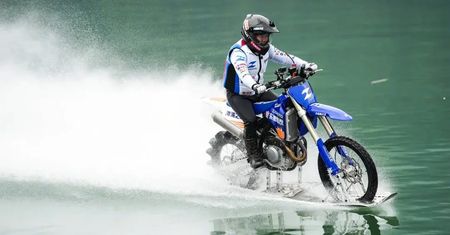 Nowy rekord Guinnessa. Motocykl przejechał ponad 40 km po wodzie