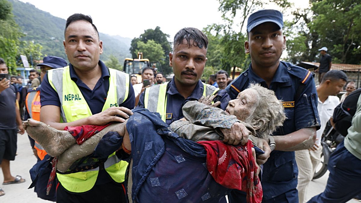 Akcja ratunkowa w Nepalu trwa