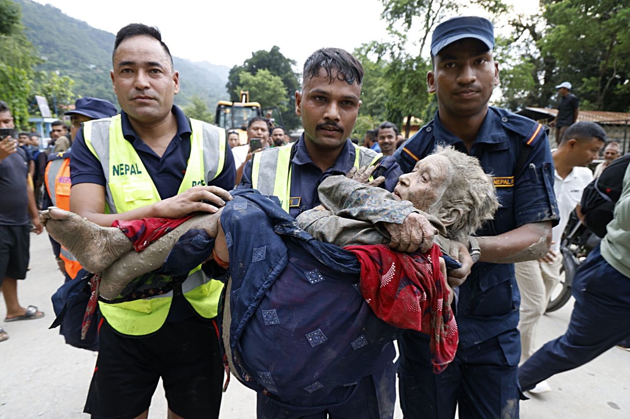Dramat w Nepalu. Wśród zaginionych setki turystów