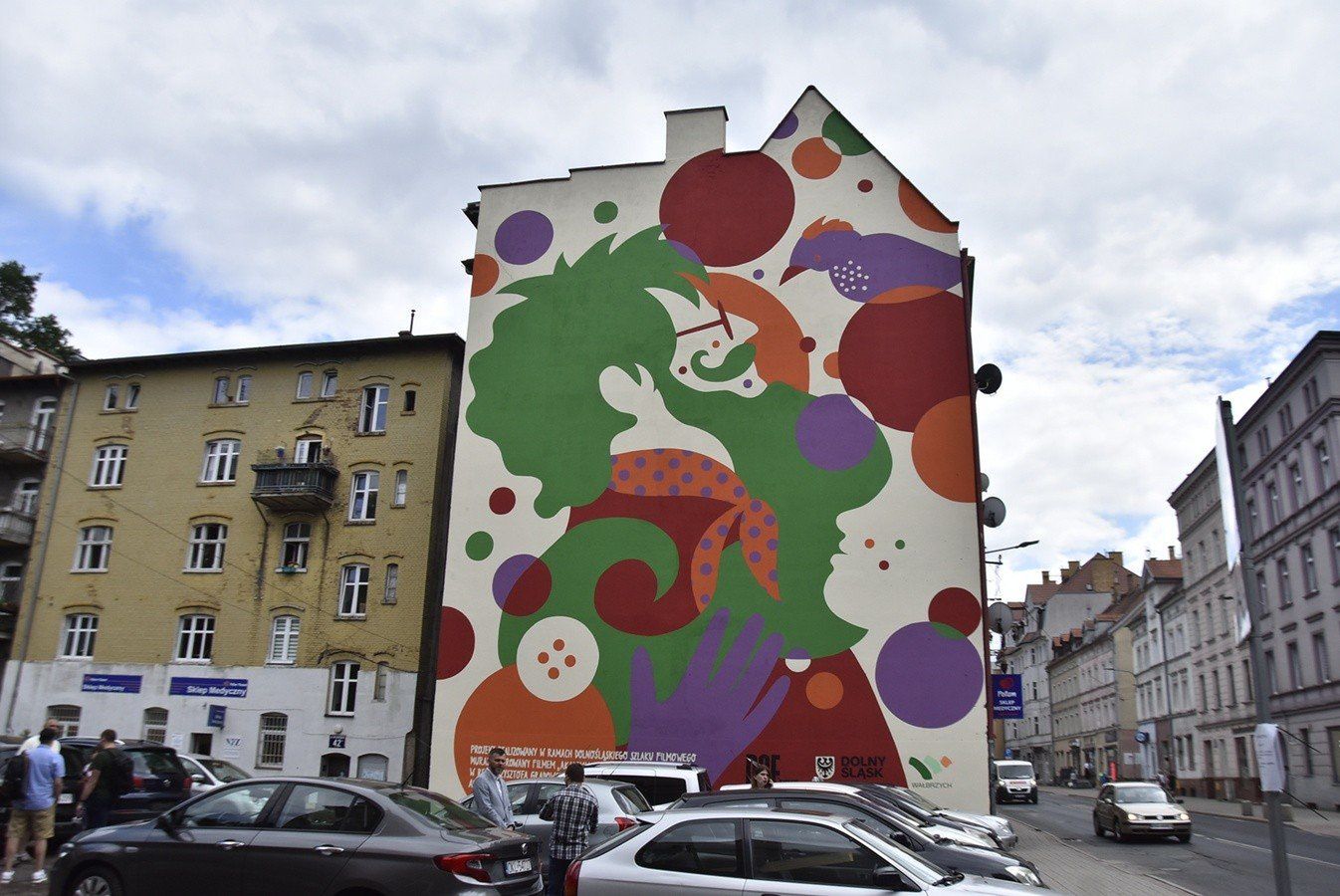 Pierwszy mural na Dolnośląskim Szlaku Filmowym gotowy. Powstał w Wałbrzychu