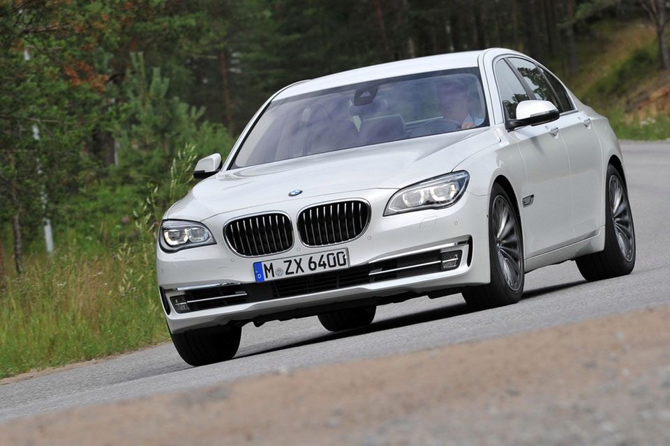 BMW serii 7 na rok 2013 - megagaleria niemieckiego okrętu flagowego 10