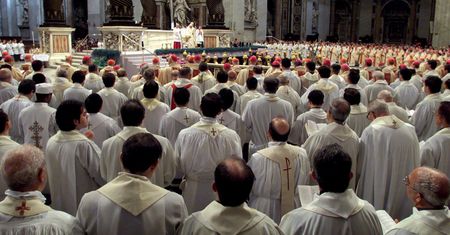 Episkopat nie pomaga państwowej komisji ds. pedofilii. "Ta próba nie służy kościołowi"