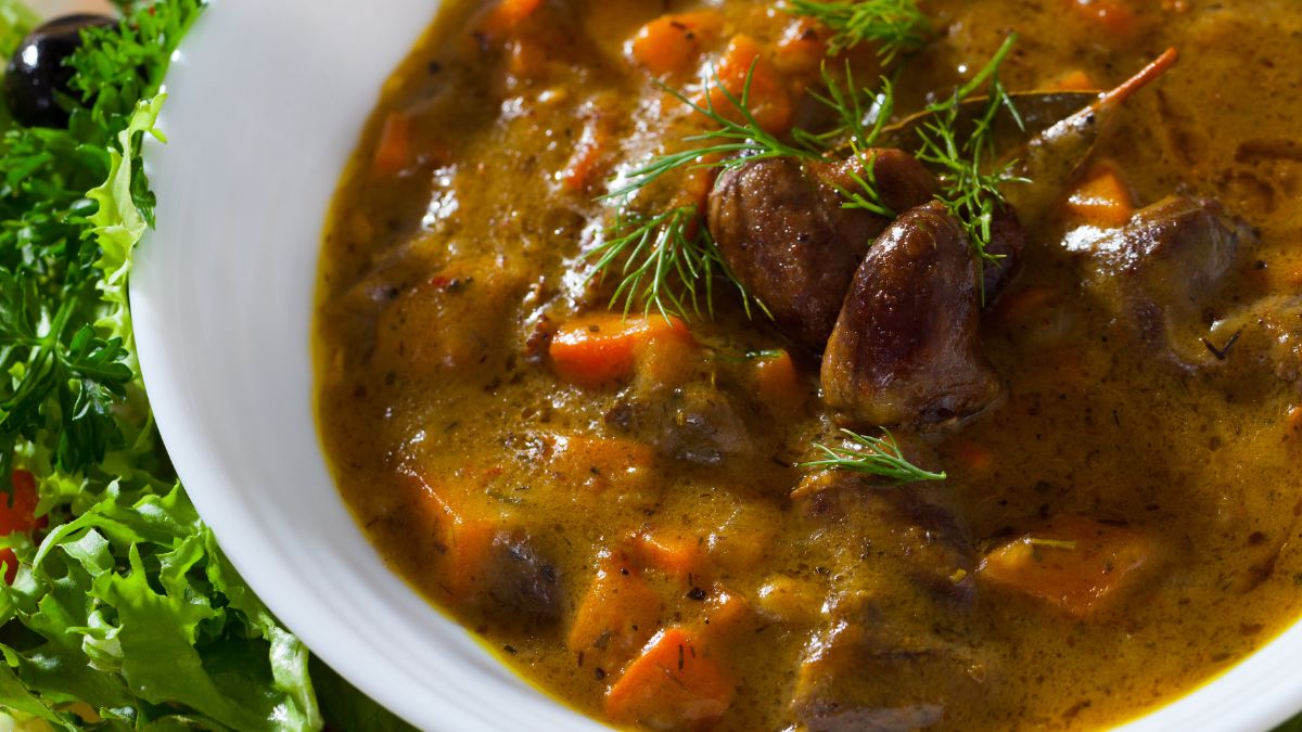 Serca drobiowe - zapomniany składnik, z którego przygotujemy pyszny gulasz