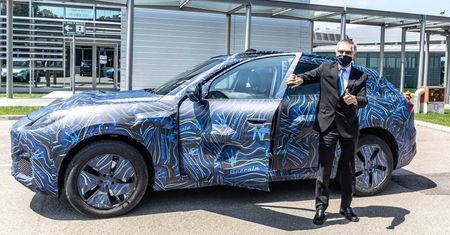Carlos Tavares jeździł już Maserati Grecale. Kiedy nasza kolej?