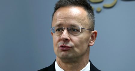 Węgrzy znów na przekór. Szijarto odcina się od "koalicji chętnych"