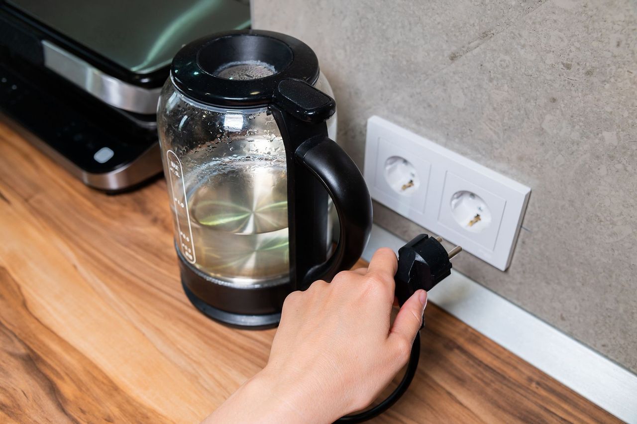 Tyle kosztuje zagotowanie wody w czajniku. Nie każdy ma świadomość